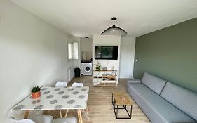 Appartement Avec Loggia Et Parking Prive